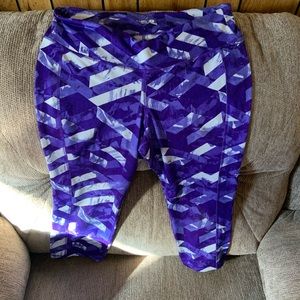 Women’s Old Navy Active Wear Capris